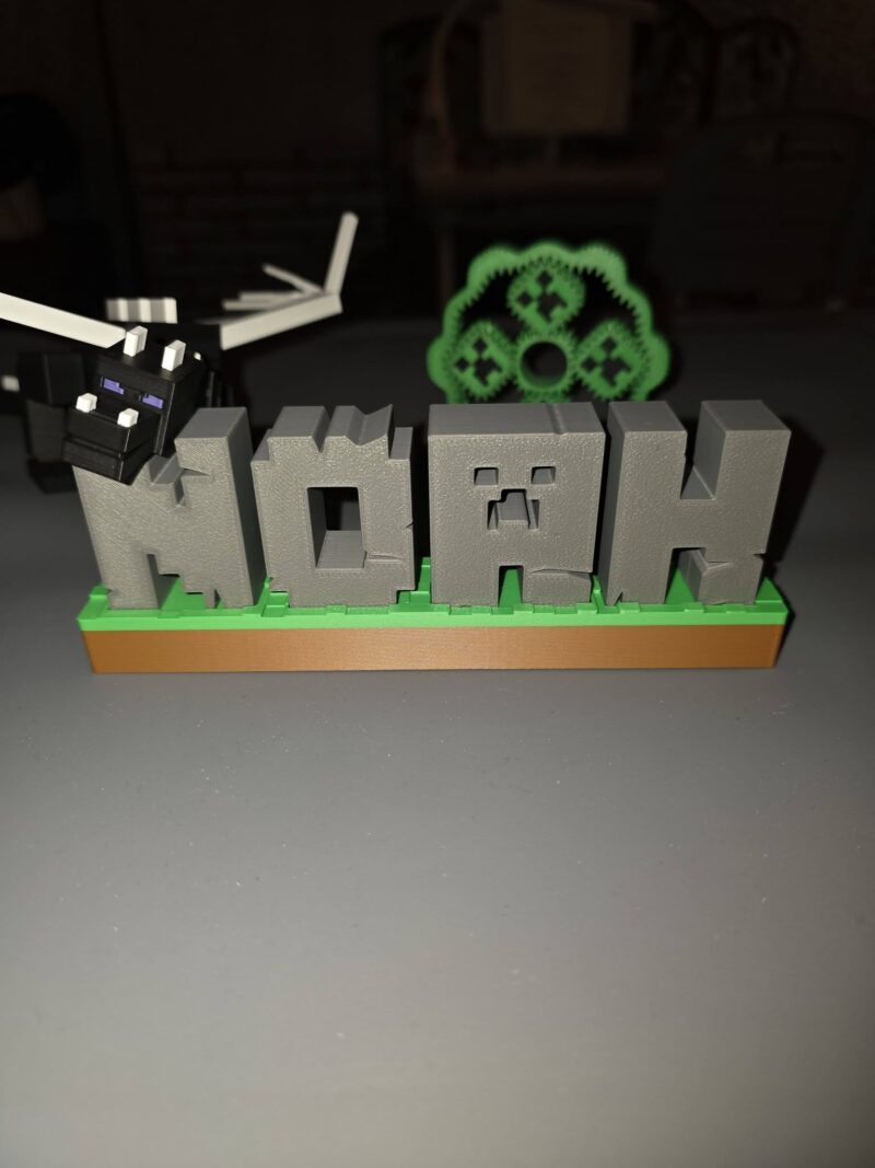 3D printed "NOAH" nameplate with Minecraft Creeper